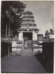 Gerbang halaman kedua Masjid Gedhe Mataram.