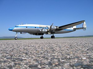 L-1049A der Super Constellation Flyers Association SCFA (Basel), während des Pilotentrainings in Epinal-Mirecourt (2005)