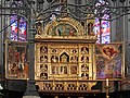 L'altare di San Vittore: al centro è posto il reliquiario con le spoglie del santo