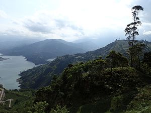 Edge of Guavio lake