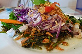 ensaladang kangkóng (cuisine philippine).