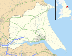 Mapa konturowa East Riding of Yorkshire, na dole znajduje się punkt z opisem „KCOM Stadium”