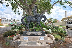 Statue recognising the first running of the Queensland Derby in Gayndah