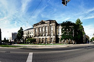 Gebäude des Wettiner Gymnasiums am Wettiner Platz in Dresden