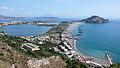 Veduta da Monte di Procida con la spiaggia di Miliscola, Capo Miseno e il bacino interno dell'antico porto di Miseno.