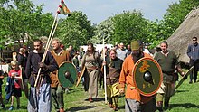 Vikinge Krigere i landsbyen.