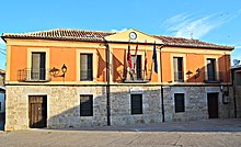 Casa consistorial de Villavendimio.jpg