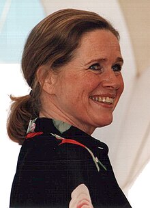 Liv Ullmann (cropped).jpg