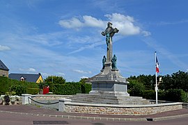 Le monument aux morts.