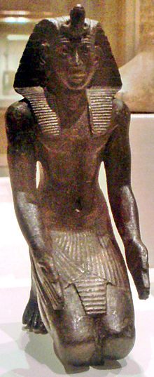 Necho-KnellingStatue BrooklynMuseum c.jpg