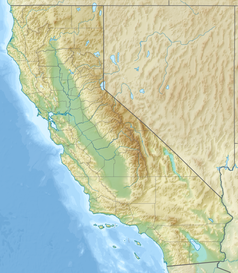 Mapa konturowa Kalifornii, na dole znajduje się punkt z opisem „Santa Catalina”