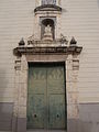 Detalle de la puerta de acceso