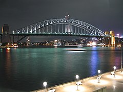 Le Harbour Bridge à Sydney, est entre autres, le pont le plus large au monde avec 48,8 mètres.