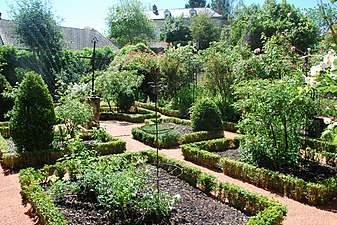 Jardin du musée de l'Outil.