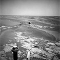 機會號拍下了這張照片，非正式的替圖中的岩石取名叫"馬克提島"(Marquette Island)，並在觀察後認定它是一塊堅硬的隕石