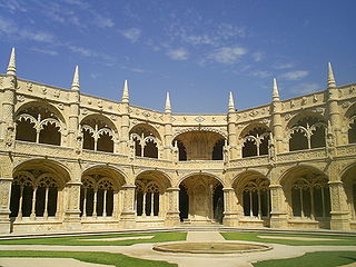 Cloître du monastère des Hiéronymites à Lisbonne.