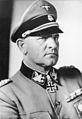 ゼップ・ディートリッヒ（1943年6月28日撮影。当時SS大将）