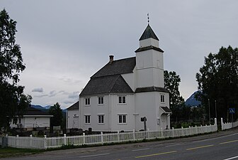 Bardus kyrka, en träkyrka från 1823.