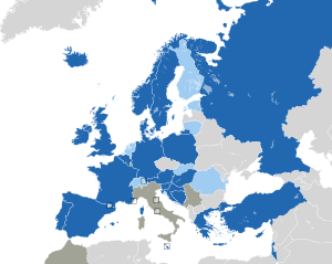 Um mapa colorido dos países da Europa