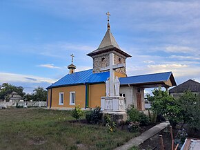 Biserica „Adormirea Maicii Domnului” din localitate, monument ocrotit de stat.