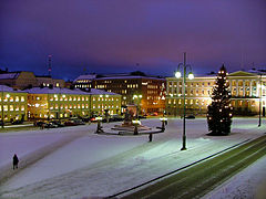 La place en décembre 2004.