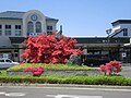 つつじシーズンの館林駅（2017年5月）