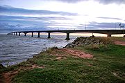 D'Confederation Bridge verbënnt d'Insel mat New Brunswick