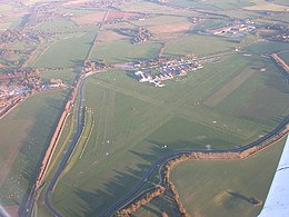 צילום אווירי של שדה הניסויים המקדימים ב"Goodwood" בבריטניה