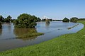 entre Slijk-Ewijk y Andelst, el puente (Tacitusbrug) desde el Waaldijk durante la marea alta