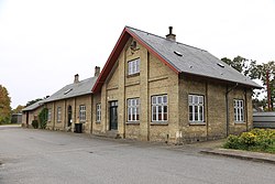 Den tidligere stationsbygning i Langeskov