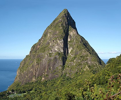 ... and Petit Piton