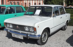 Polski Fiat 125p 1300 von 1971