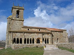 Galería de la iglesia de San Julián y Santa Basilisa, en Rebolledo de la Torre (Burgos)