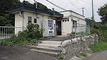 JREast-Tohoku-main-line-Kaida-station-building-20140814-123006.jpg