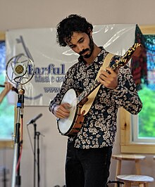 Jake Blount performs at Earful of Fiddle