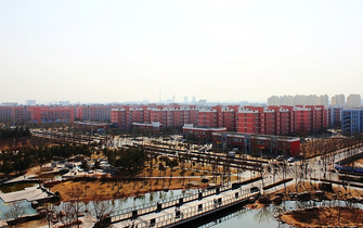 Area kampus Universitas Zhengzhou di lihat dari ketinggian