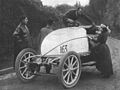 1902 : victorieux avec madame, sur Serpollet à la côte de Gaillon.