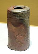 Bizen ware flower vase tabimakura (portable pillow), Edo period, 17th century