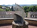 Les Douze Pèlerins, du sculpteur Alain Mila, promenade du Rocher.