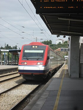 Alfa Pendular en stacio Coimbra-B