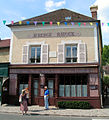 L’Auberge Ravoux i Auvers-sur-Oise, hvor Vincent Van Gogh bodde sine siste måneder av sitt liv og hvor han døde. Stedet er i dag en restaurant.