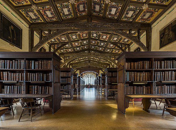 圖為於1602年在英国牛津大学建立的博德利圖書館，其館長為薩拉·托馬斯。