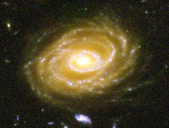 הגלקסיה הספירלית UDF 423 בטווח האור הנראה