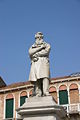 Monument à Niccolò Tommaseo, 1882, place Campo Santo Stefano , à Venise.