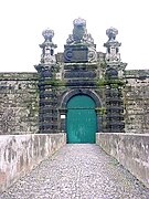 Puerta de Armas (estilo manierista).