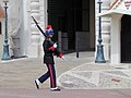 Ehrenwache der Compagnie des Carabiniers du Prince am Palast