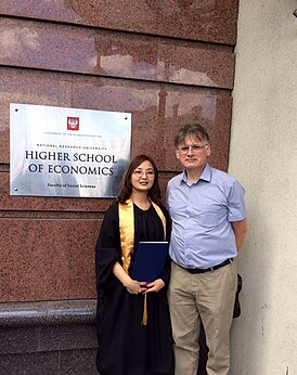 М. Б. Денисенко со студенткой из Казахстана. Москва, 2018.