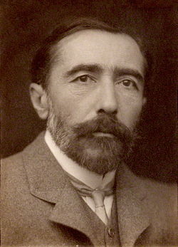 Joseph Conrad vuonna 1904.