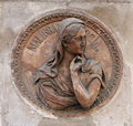 Bust de Maria Malibran a la façana del Teatre Principal, també a es:Teatro Principal (Barcelona) i a en:Maria Malibran.