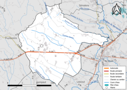 Carte en couleur présentant le réseau hydrographique de la commune